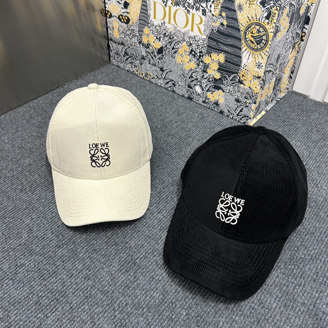 Loewe Caps